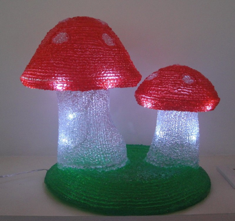 FY-001-O03圣诞丙烯酸蘑菇 FY-001-O03便宜的圣诞丙烯酸蘑菇集光球泡灯 - 亚克力灯 manufacturer In China